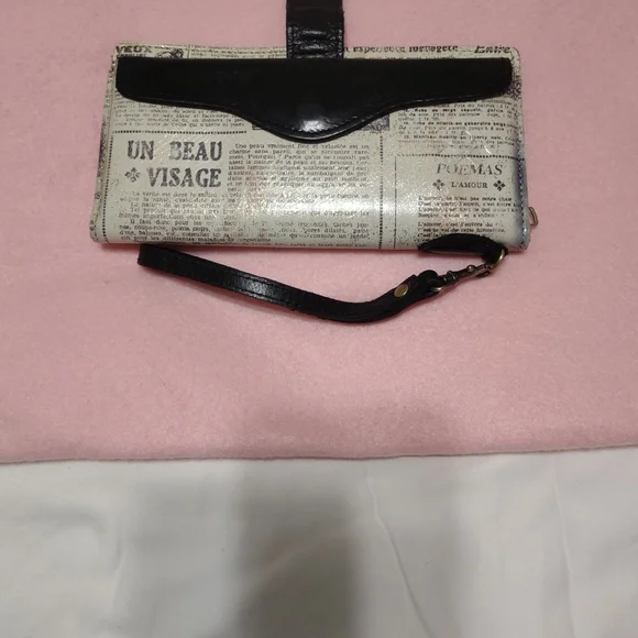 Patricia Nash WOMEN'S Unique Print Clutch/Wallet - Picture 1 of 11